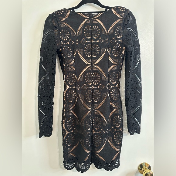 ASOS LOVE TRIANGLE Lace V-Neck Long Sleeved Bodycon Mini EUC - Picture 5 of 11